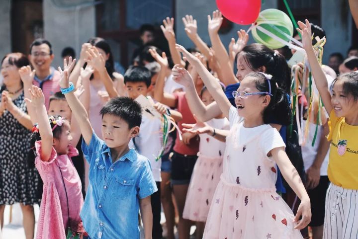 婚礼场地怎么布置_婚礼场地小怎么布置_农村婚礼场地布置