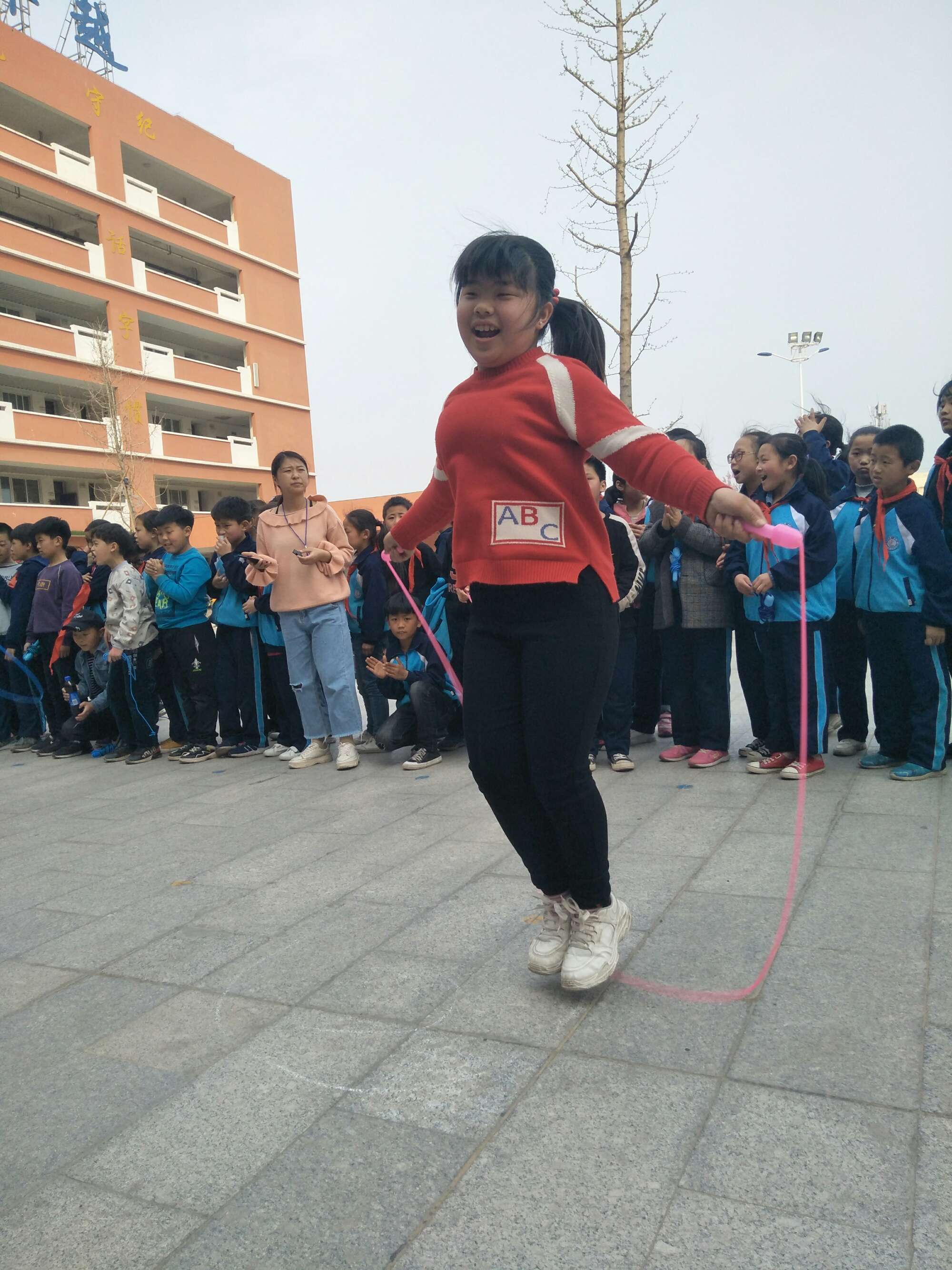 小学六年级作文一次精彩的活动_小学六年作文游云南_小学六年作文大全