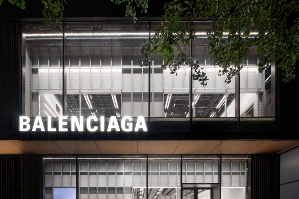 【店装空间】BALENCIAGA全新品牌全球旗舰店（成都）