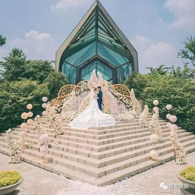 高尔夫场地用什么草坪最好_郑州草坪婚礼场地_草坪 婚礼