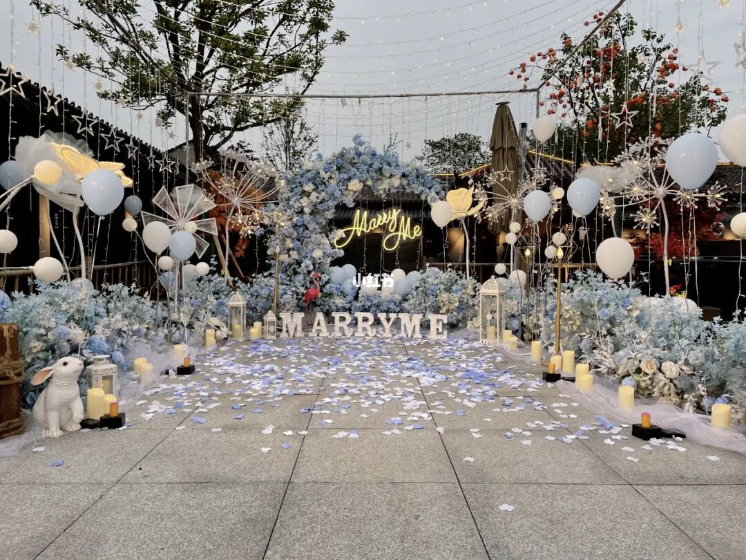 婚礼现场合影区创意特色粉金亮片气球布置-婚礼婚房|广州气球布置