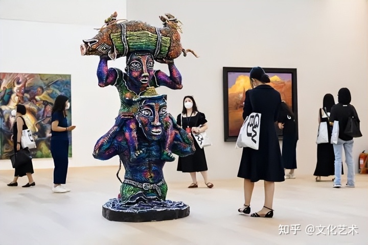 艺术影像展_欧美大胆女人展阴艺术_艺术展2022