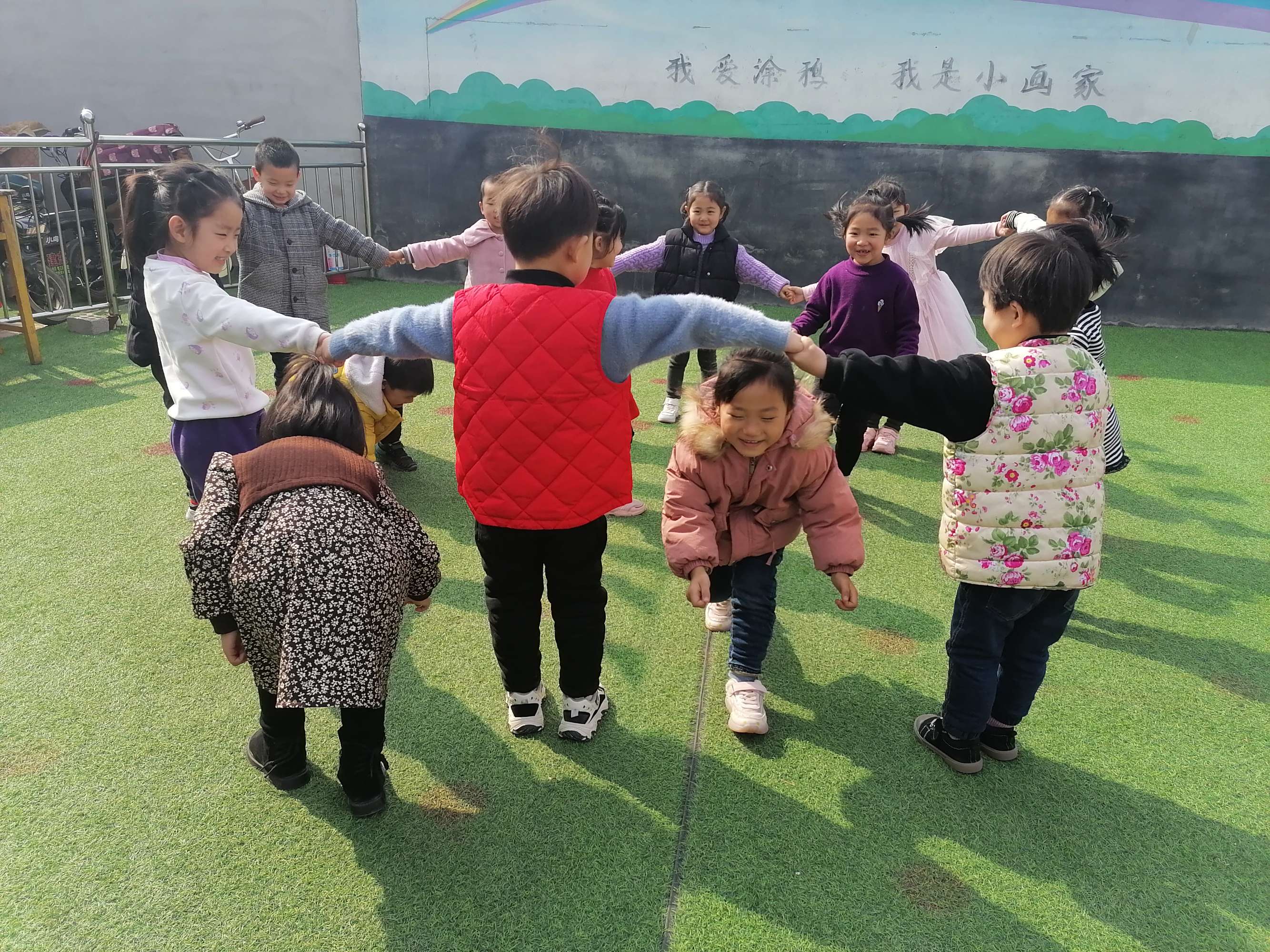 室外场地硬化施工方案_幼儿园室外活动场地面积_幼儿 园国际儿童图书日活动方案