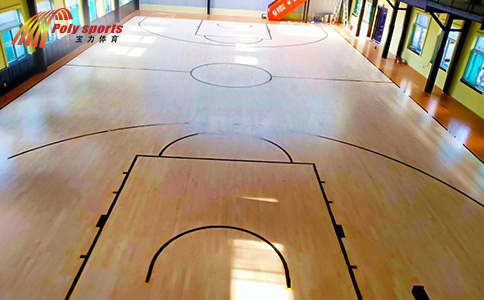 篮球场地地板_羽毛球场地地板价格_篮球馆场地运动地板