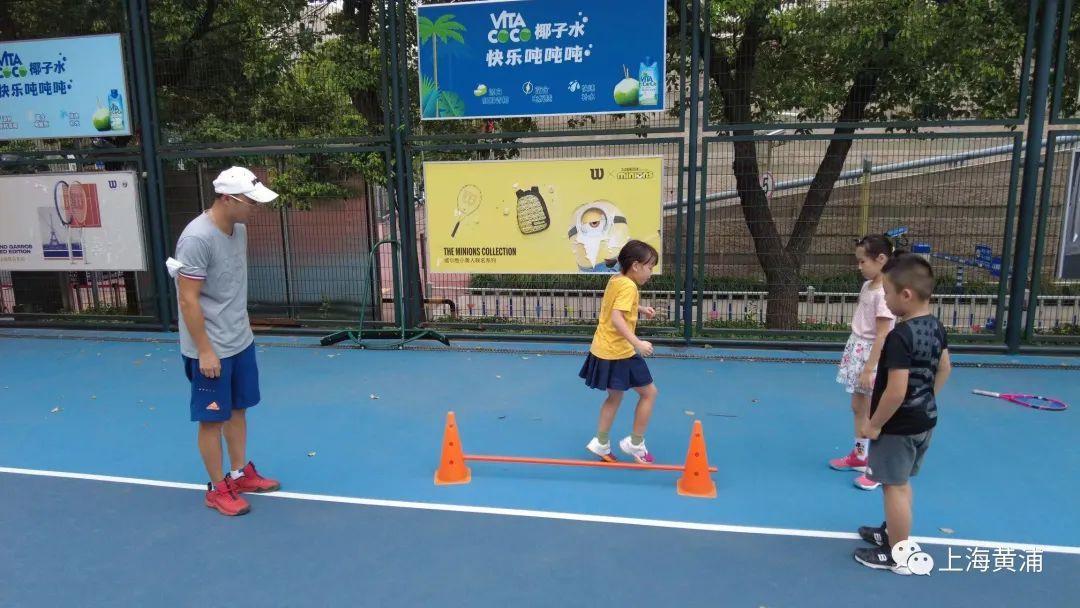 室内羽毛球场地标准尺寸高度_租场地室内_室内足球场地标准尺寸