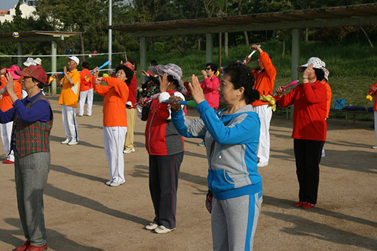 北京露天活动场地出租价格_梦想飞扬亚洲青少年励志艺术节活动场地赞助_老人活动场地