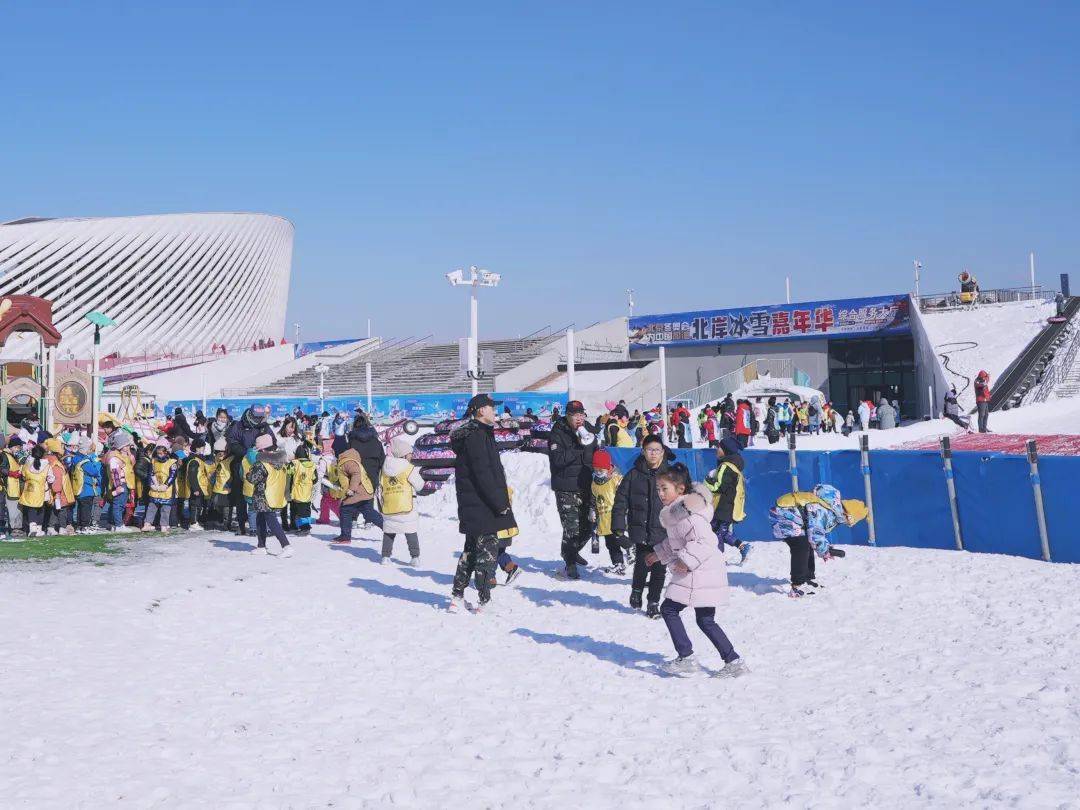 平活动场地_铲车平场地技巧教程_挖掘机怎么平场地