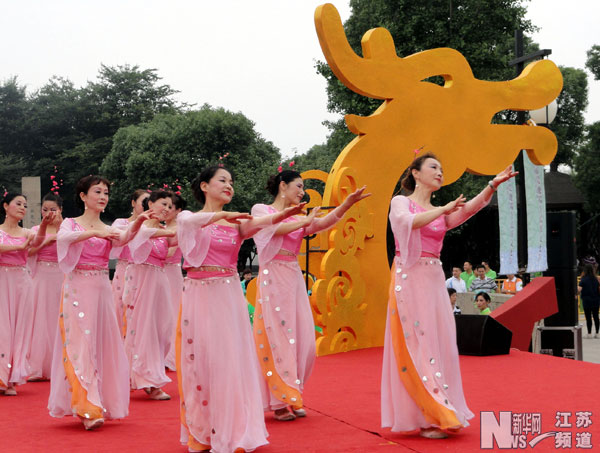 漫展会场如何布置_气球怎么布置会场_联欢会会场布置