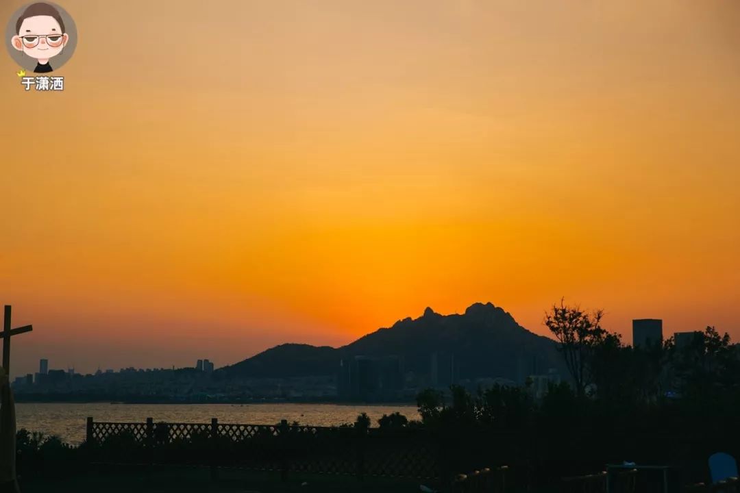 租草坪场地_足球场地草坪图片_公司办公场地无租令发票去哪里开