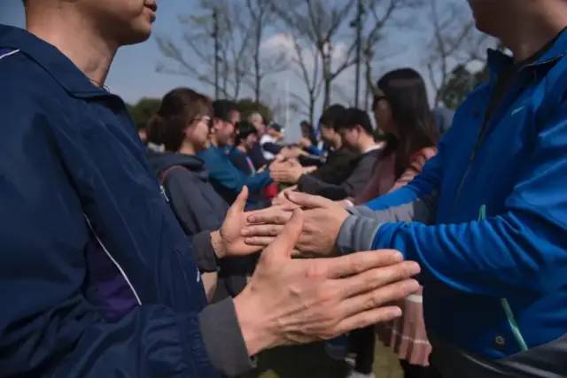 深圳30人年会场地场地_儋州几时建驾考场地_10人团建活动场地