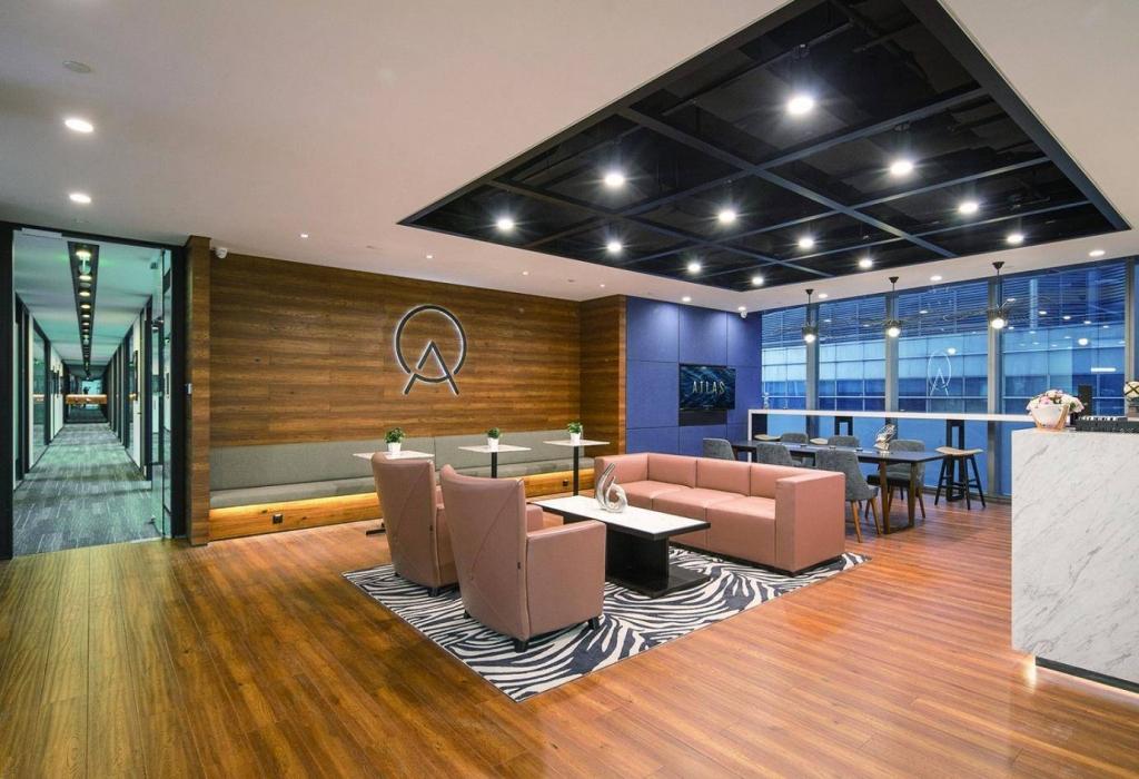 上海华旭国际大厦的寰图办公空间引领奢华办公新风潮